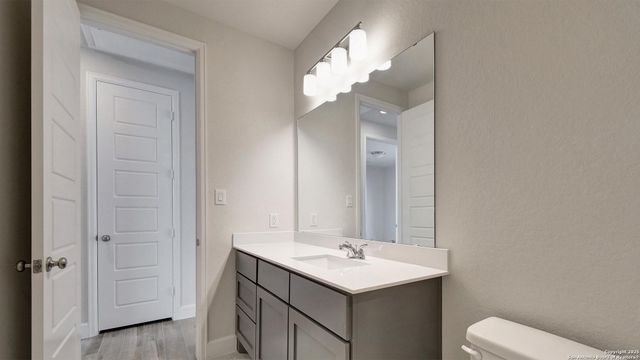 12913 Gilmore Bend, San Antonio, TX 78245