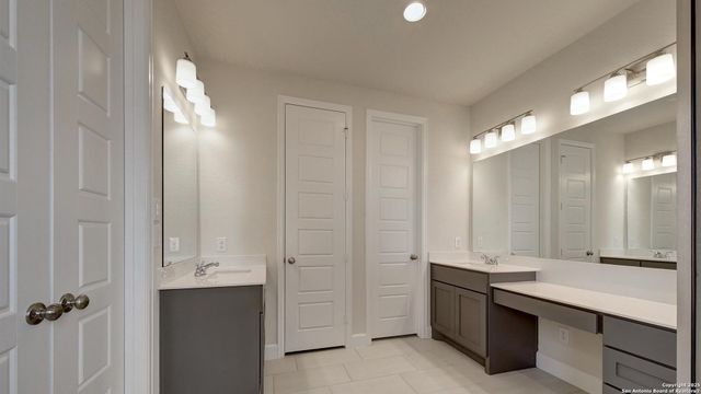 12913 Gilmore Bend, San Antonio, TX 78245