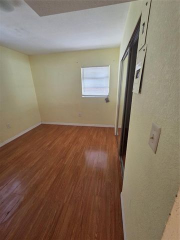 350 N LEVIS AVENUE, Tarpon Springs, FL 34689