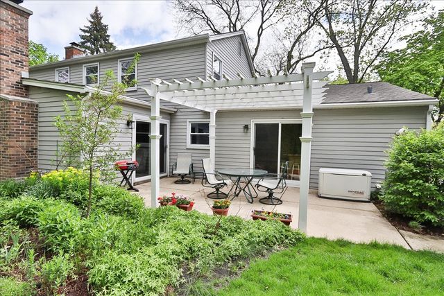 174 Timber Hill Road, Buffalo Grove, IL 60089