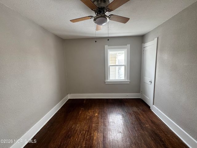 3945 Hazelhurst Avenue, Toledo, OH 43612