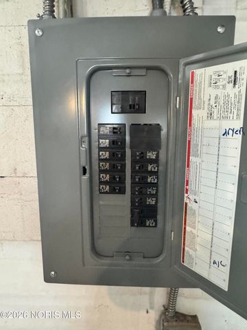 3945 Hazelhurst Avenue, Toledo, OH 43612