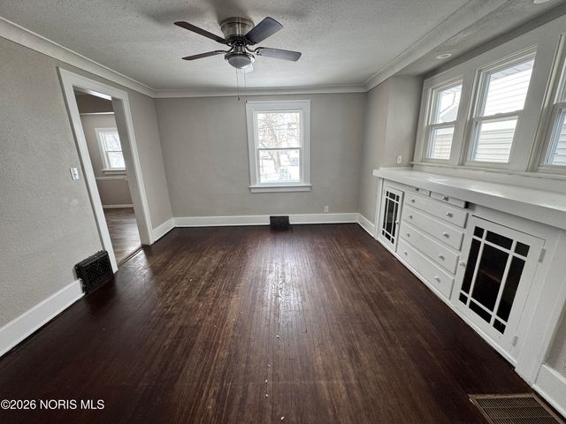 3945 Hazelhurst Avenue, Toledo, OH 43612