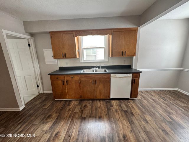 3945 Hazelhurst Avenue, Toledo, OH 43612