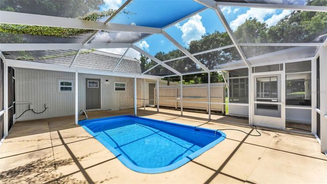 212 KAYLOR DRIVE, Auburndale, FL 33823