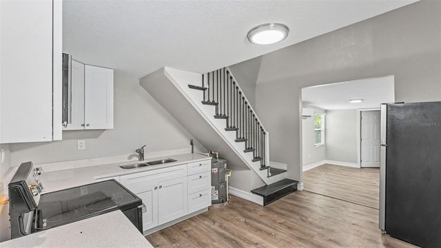 212 KAYLOR DRIVE, Auburndale, FL 33823