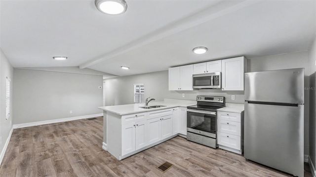 212 KAYLOR DRIVE, Auburndale, FL 33823