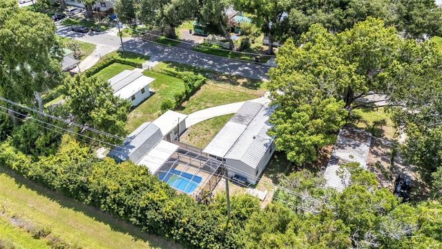 212 KAYLOR DRIVE, Auburndale, FL 33823