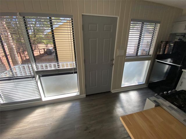 3010 Fruth St ST B, Austin, TX 78705