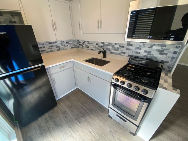 3010 Fruth St ST B, Austin, TX 78705