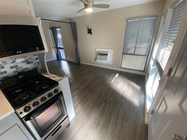 3010 Fruth St ST B, Austin, TX 78705