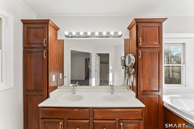 704 Cherry Brook Road, Canton, CT 06019