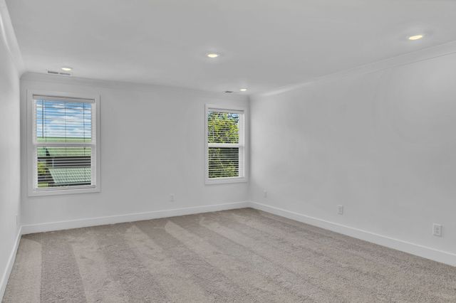 460 Triple Crown Cir, Gallatin, TN 37066