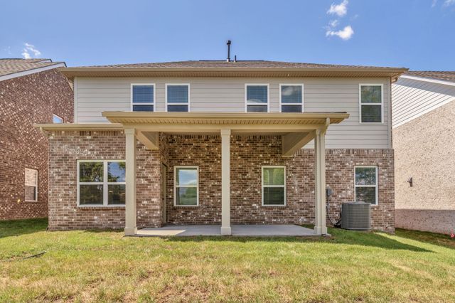 460 Triple Crown Cir, Gallatin, TN 37066