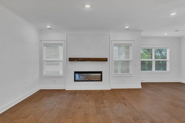 460 Triple Crown Cir, Gallatin, TN 37066