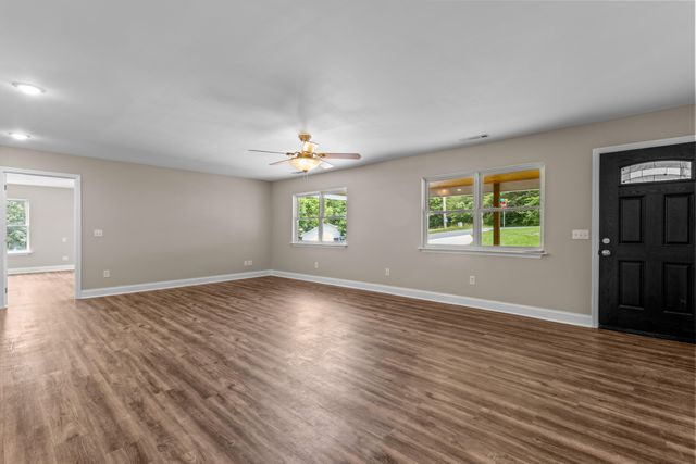 17 Hill Street, Ringgold, GA 30736