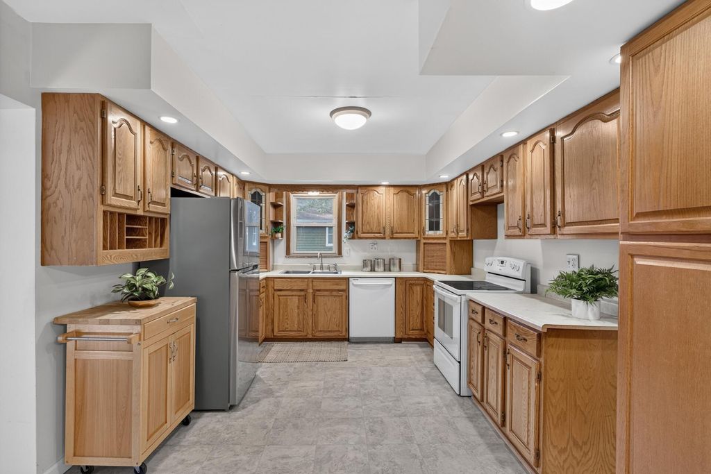 5617 4th Street NE, Fridley, MN 55432 — photo 2