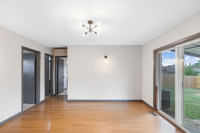 2709 W Sayre Lane, Rogers, AR 72758