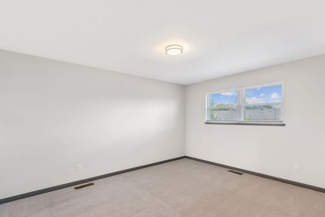 2709 W Sayre Lane, Rogers, AR 72758