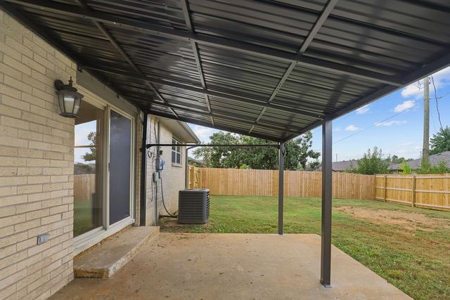 2709 W Sayre Lane, Rogers, AR 72758