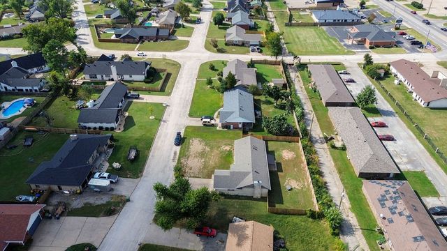 2709 W Sayre Lane, Rogers, AR 72758