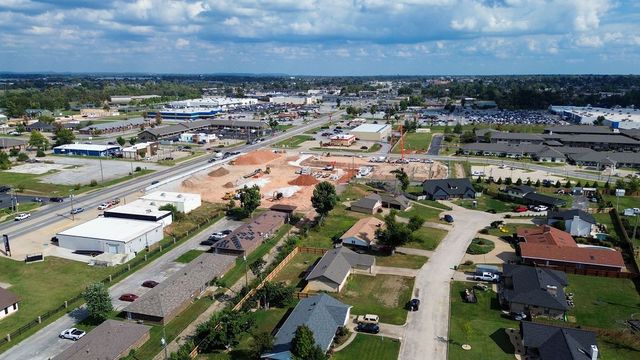 2709 W Sayre Lane, Rogers, AR 72758