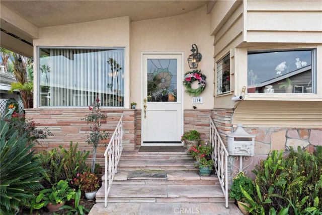 114 Yorktown, Newport Beach, CA 92660