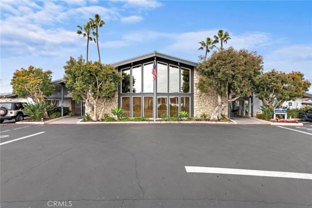 114 Yorktown, Newport Beach, CA 92660