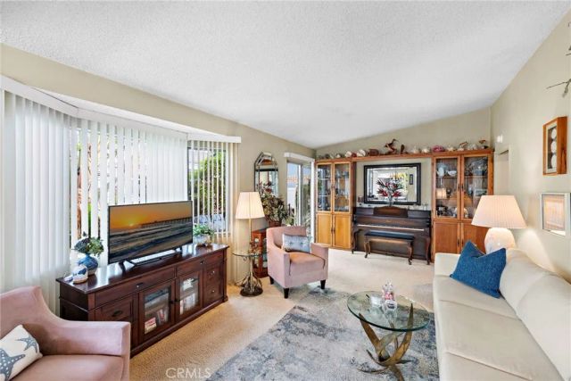 114 Yorktown, Newport Beach, CA 92660