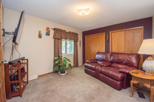 3401 Par Street N, Fargo, ND 58102
