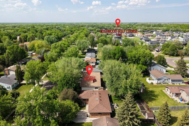 3401 Par Street N, Fargo, ND 58102
