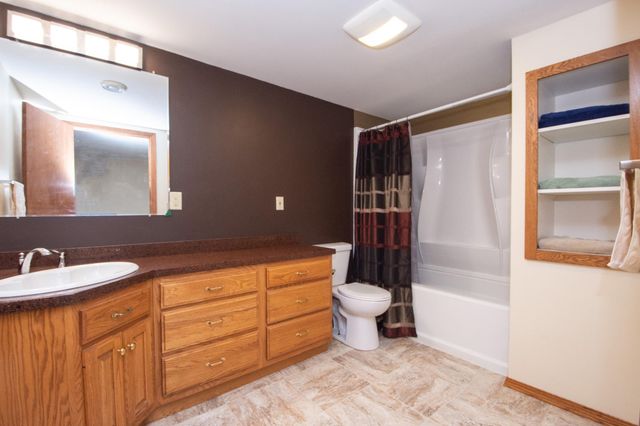 3401 Par Street N, Fargo, ND 58102