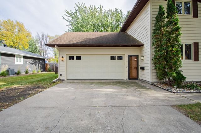 3401 Par Street N, Fargo, ND 58102