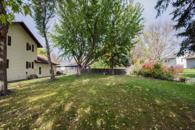 3401 Par Street N, Fargo, ND 58102