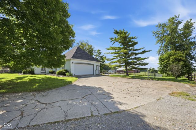 4083 W State Road 32, Anderson, IN 46011