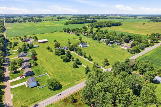 4083 W State Road 32, Anderson, IN 46011