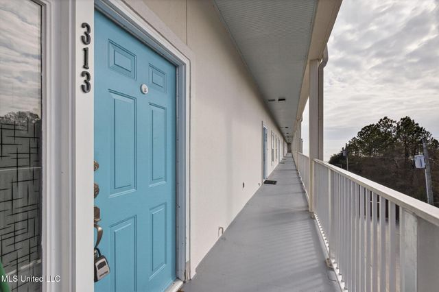 1453 E Beach Boulevard, 313, Pass Christian, MS 39571