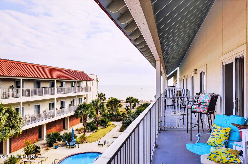 1453 E Beach Boulevard, 313, Pass Christian, MS 39571