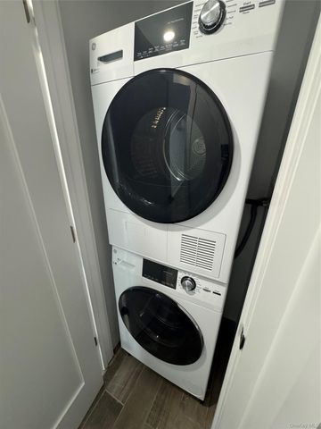 74-45 62nd Street 2R, Glendale, NY 11385