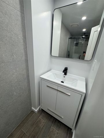 74-45 62nd Street 2R, Glendale, NY 11385