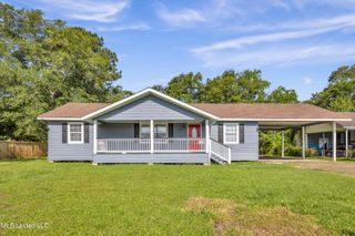 2207 10th Street, Pascagoula, MS 39567