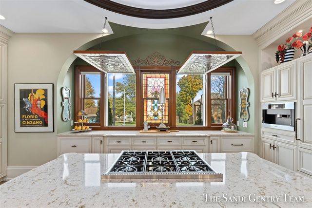 600 Washington Avenue, Grand Haven, MI 49417