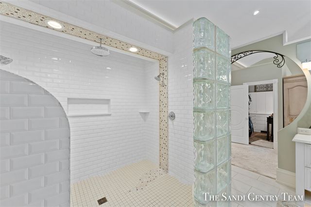 600 Washington Avenue, Grand Haven, MI 49417