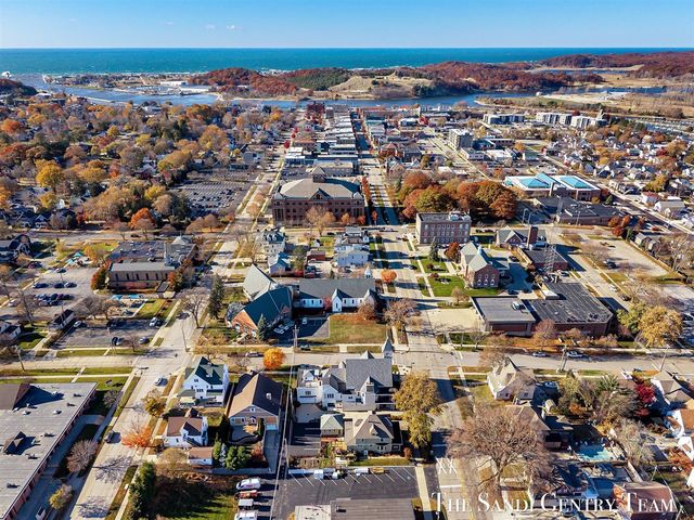 600 Washington Avenue, Grand Haven, MI 49417