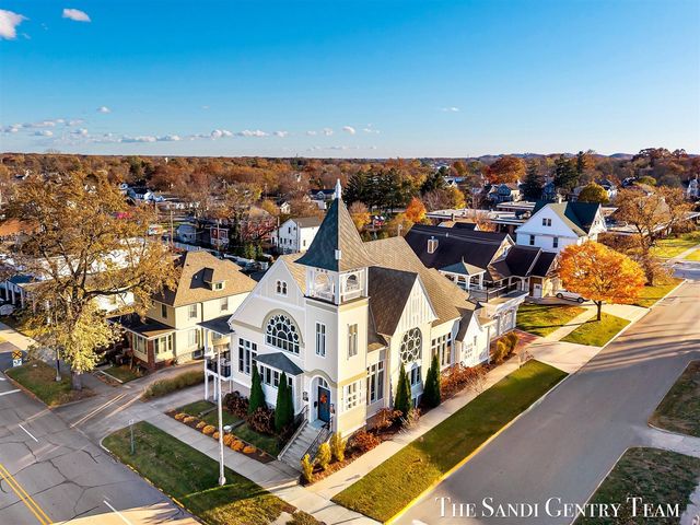 600 Washington Avenue, Grand Haven, MI 49417