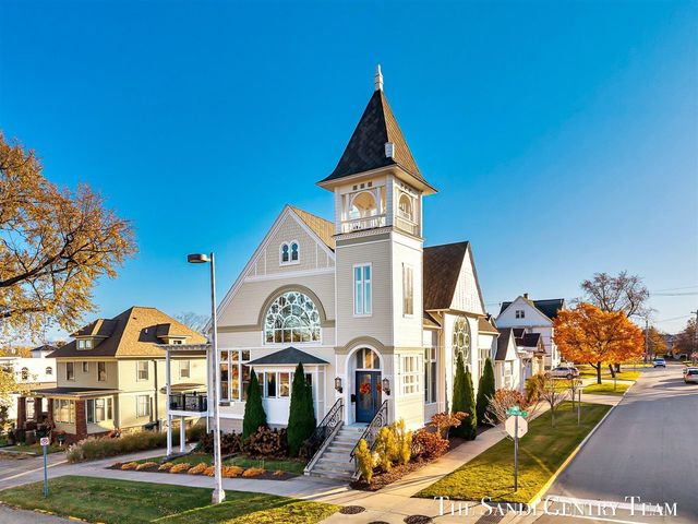 600 Washington Avenue, Grand Haven, MI 49417