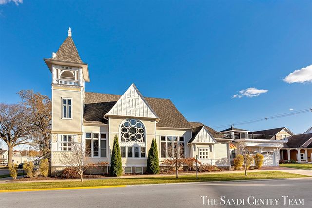 600 Washington Avenue, Grand Haven, MI 49417