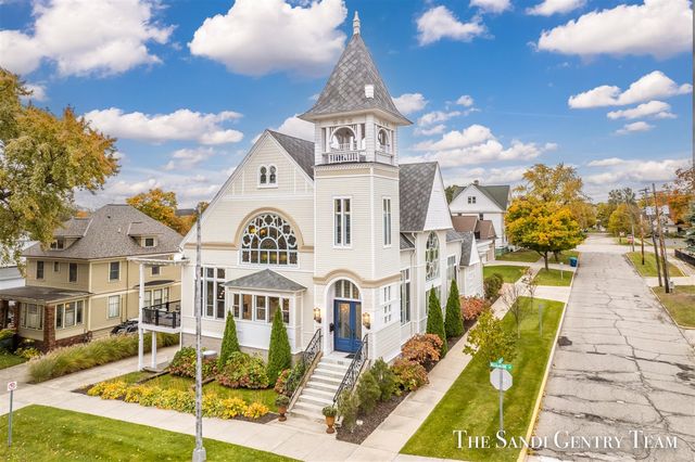 600 Washington Avenue, Grand Haven, MI 49417
