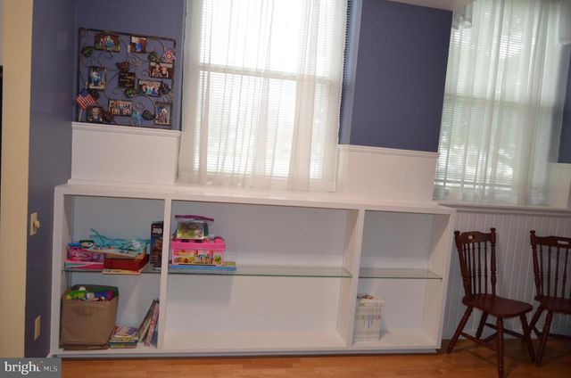 133 W LOCUST ST, Mechanicsburg, PA 17055