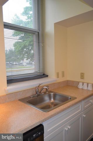 133 W LOCUST ST, Mechanicsburg, PA 17055